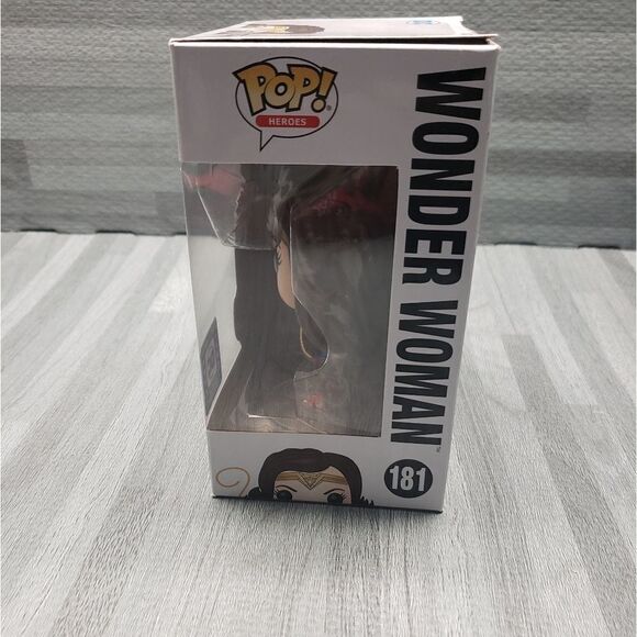 Funko pop! Wonder woman - Picture 2 of 5
